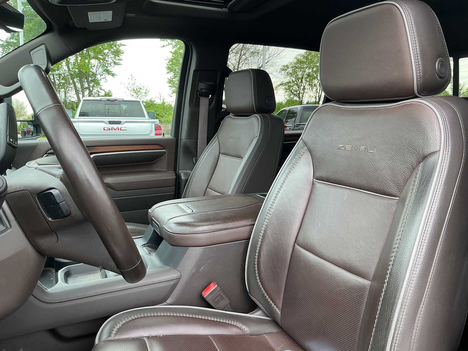 Used 2025 GMC Sierra 2500 Denali w/ Denali Reserve Package AWD/4WD image 20