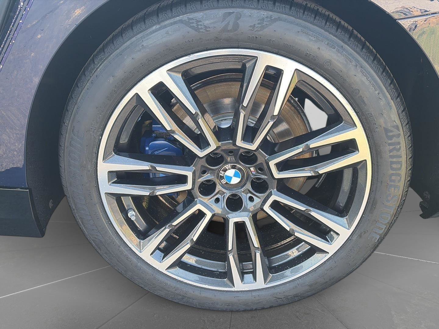 Certified 2024 BMW 540i xDrive w/ Premium Package AWD/4WD image 11
