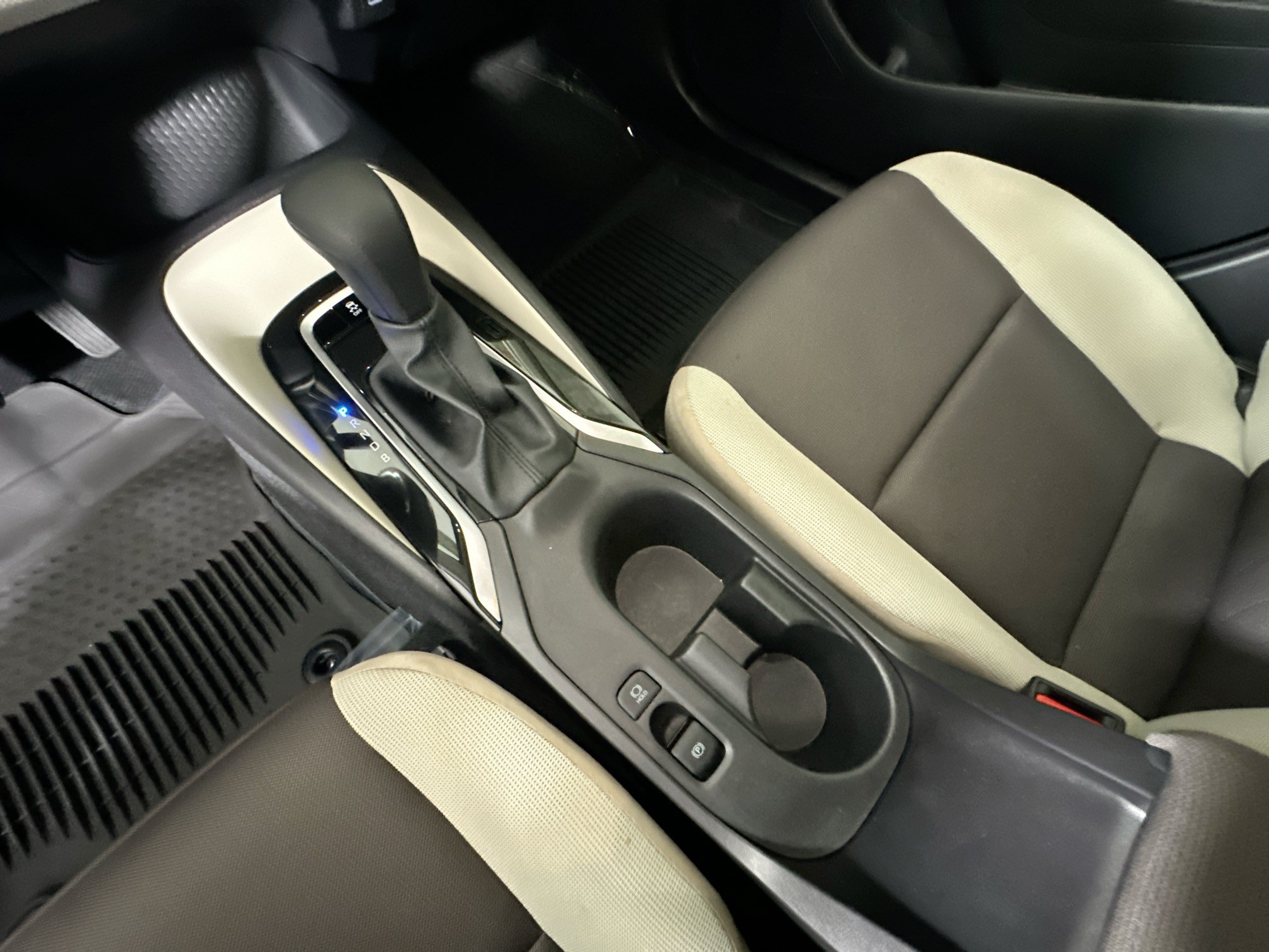 Certified 2025 Toyota Corolla LE FWD image 21