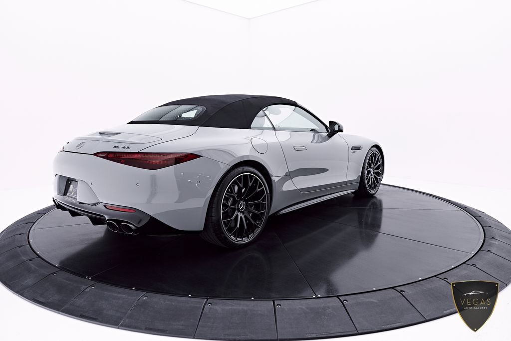 Used 2025 Mercedes-Benz SL 43 AMG w/ Driver Assistance Package image 17