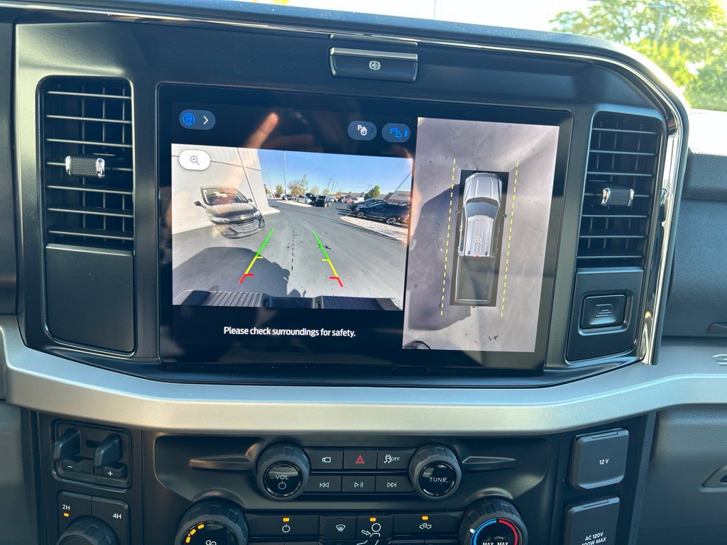 New 2026 Ford F250 XLT w/ XLT Premium Package AWD/4WD image 17
