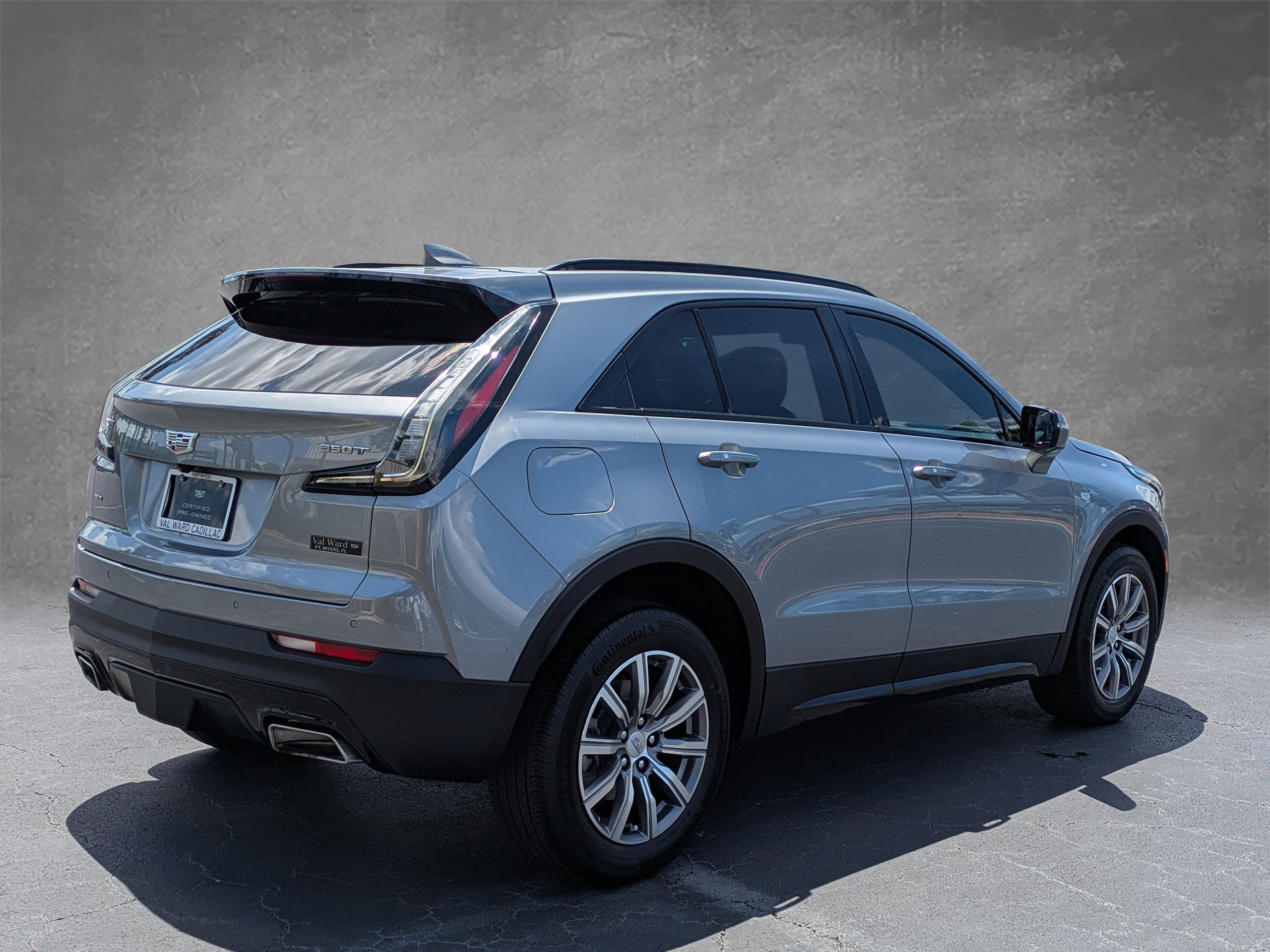 Certified 2023 Cadillac XT4 Sport AWD/4WD image 6