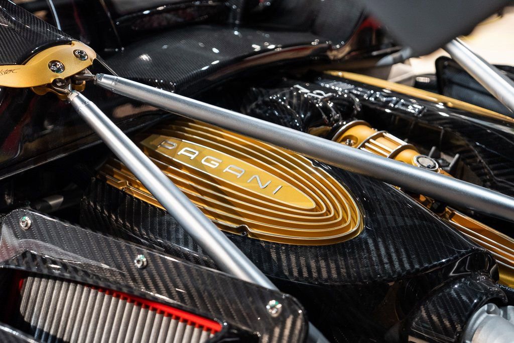 Used 2017 Pagani Huayra image 47