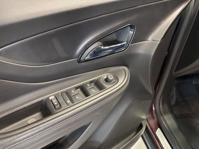 Used 2018 Buick Encore Preferred image 40