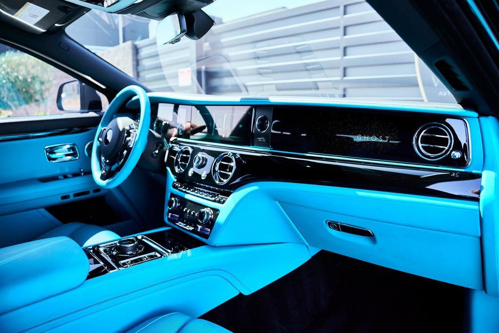 Used 2024 Rolls-Royce Ghost image 46