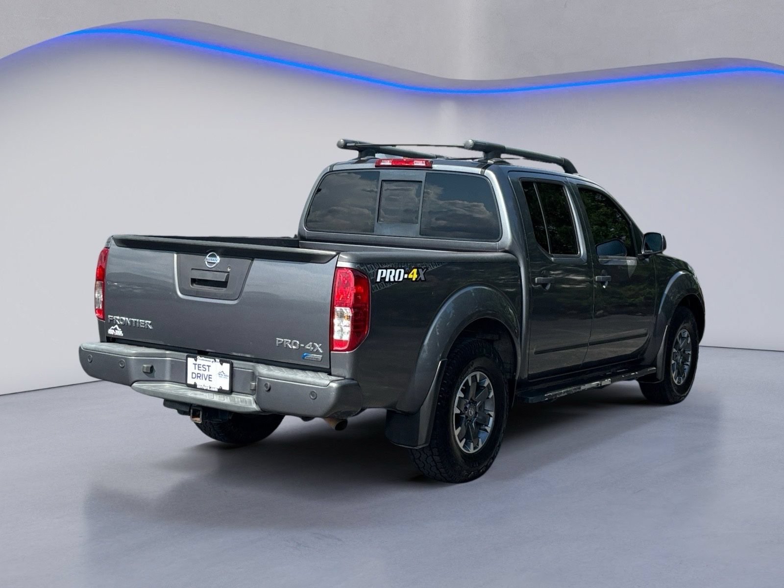 Used 2018 Nissan Frontier PRO-4X w/ Pro-4x Luxury Package AWD/4WD image 3