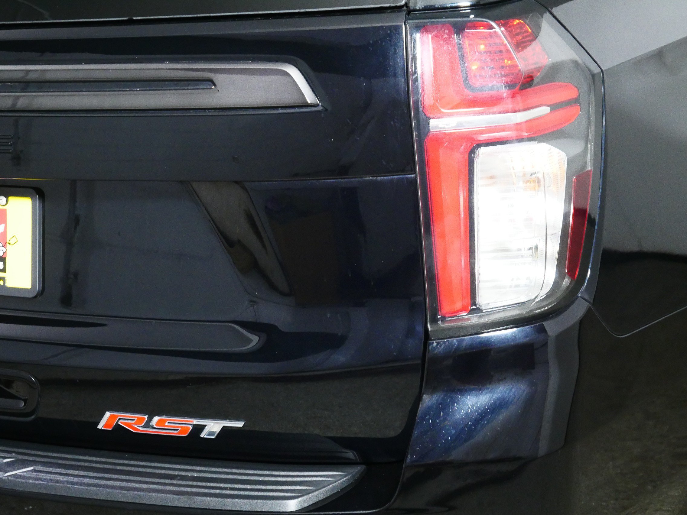 Used 2022 Chevrolet Tahoe RST w/ Luxury Package AWD/4WD image 17