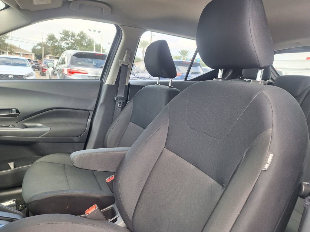 Used 2024 Nissan Kicks S image 11