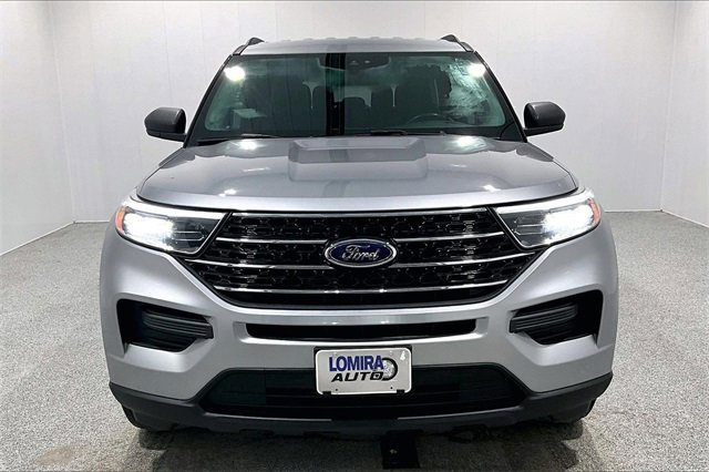 Used 2021 Ford Explorer XLT image 2