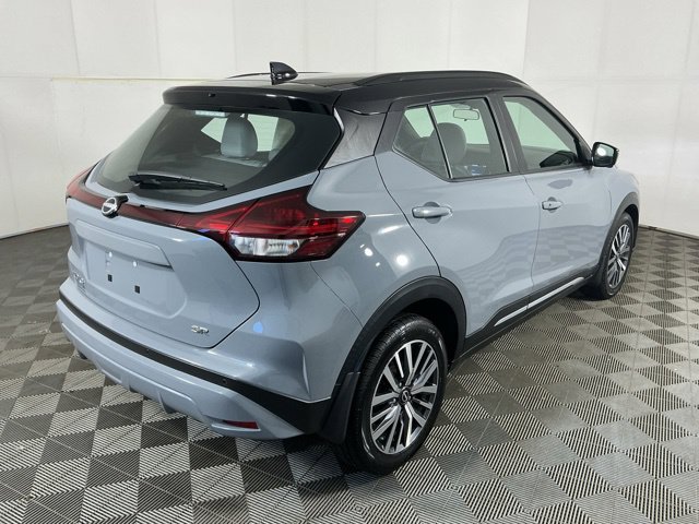 Used 2023 Nissan Kicks SR w/ SR Premium Package FWD image 7