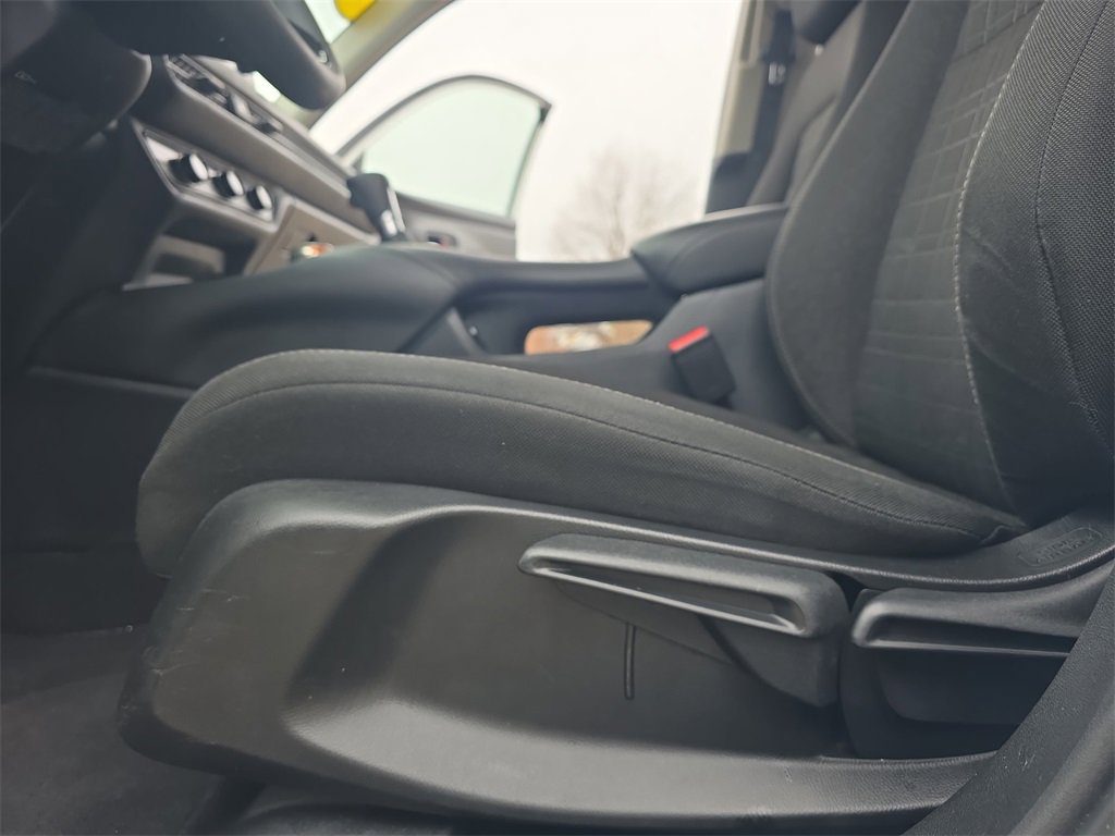 Used 2023 Honda HR-V LX image 27