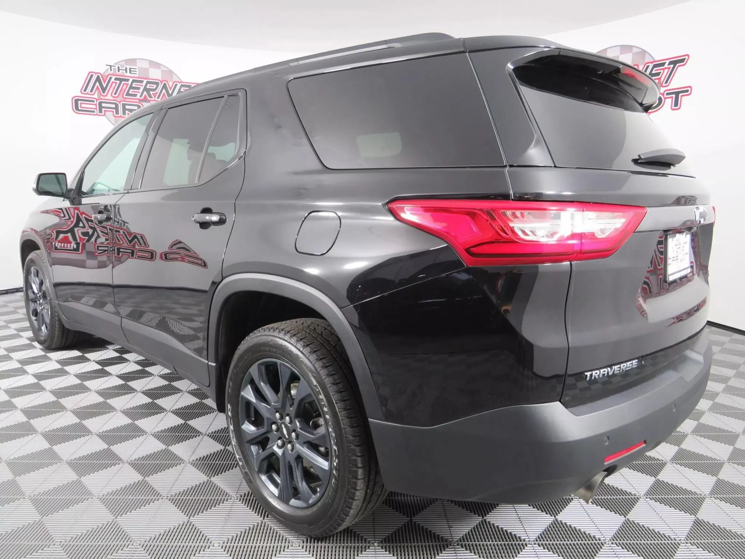 Used 2021 Chevrolet Traverse RS FWD image 5