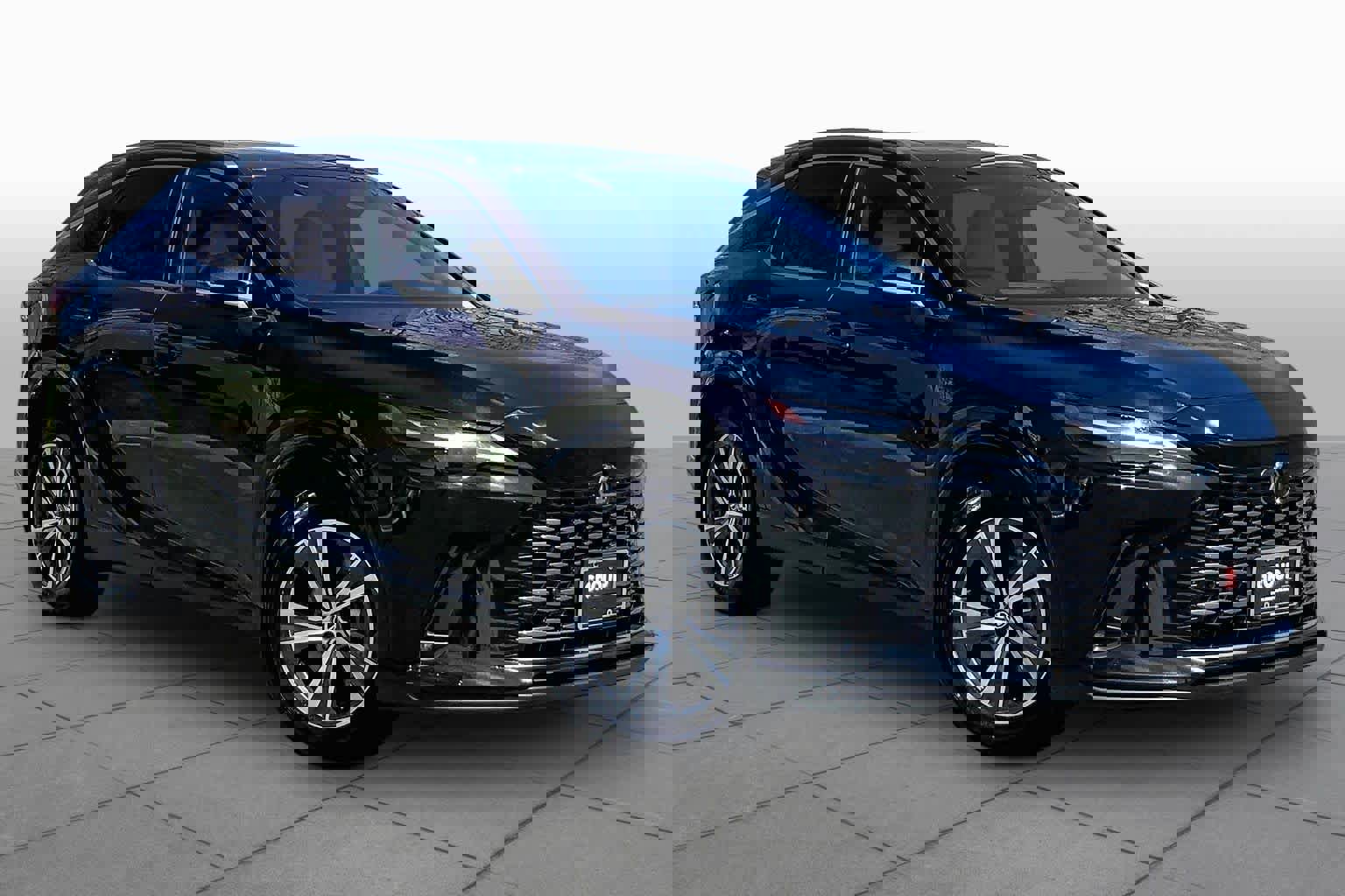 Used 2025 Lexus RX 350 Premium w/ Accessory Package AWD/4WD image 3