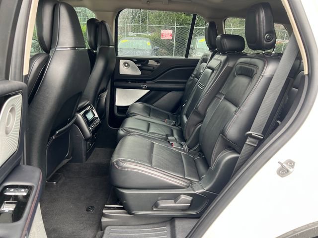 Used 2020 Lincoln Aviator Reserve w/ Equipment Group 202A image 18