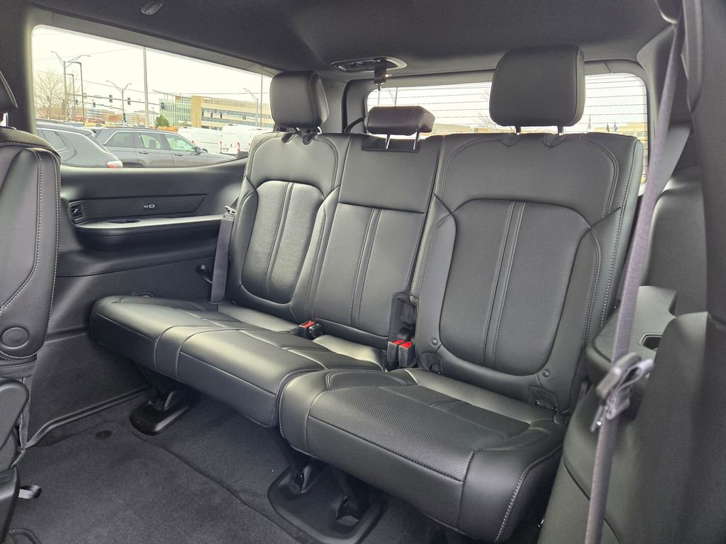 New 2026 Jeep Grand Wagoneer 4WD image 28