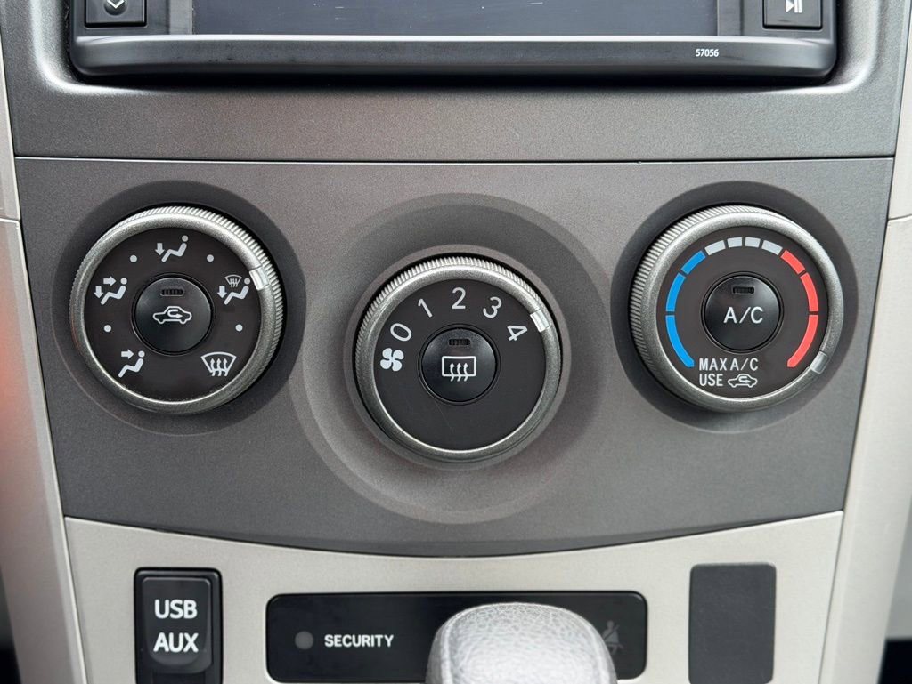 Used 2013 Toyota Corolla LE image 12