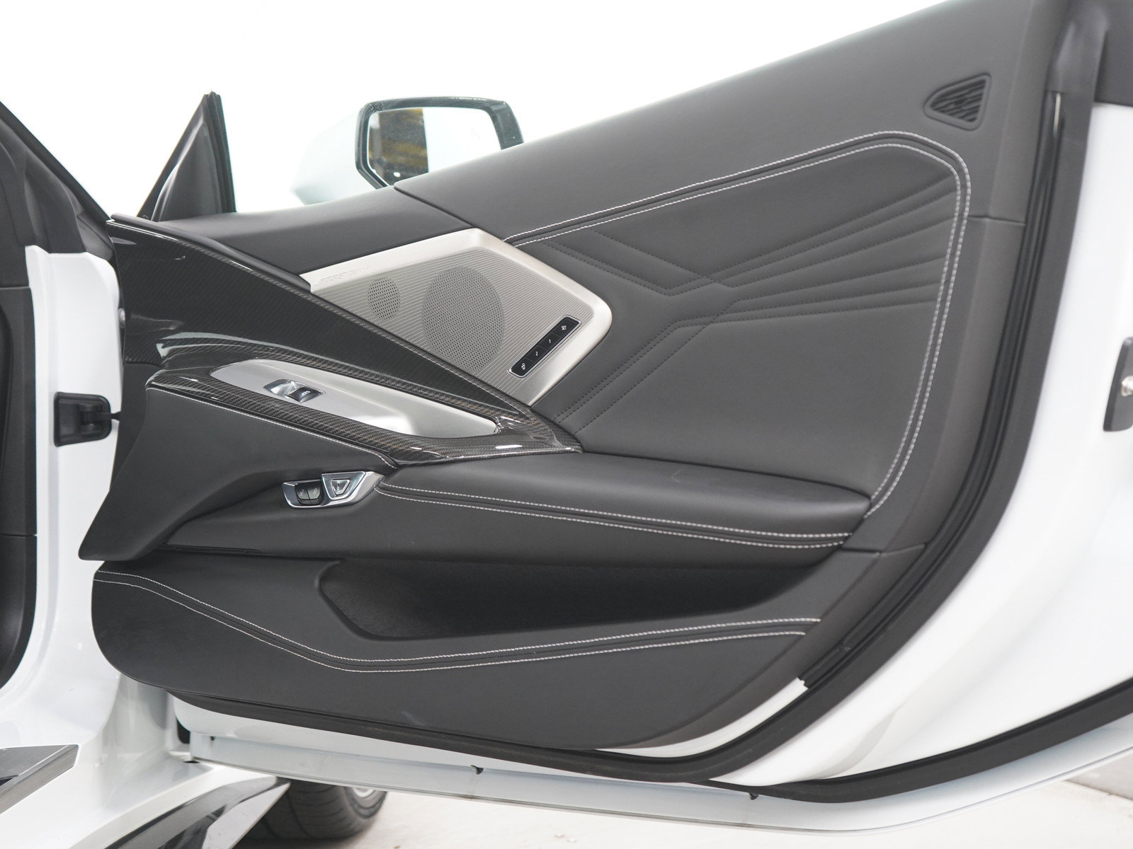 Used 2024 Chevrolet Corvette E-Ray AWD/4WD image 10
