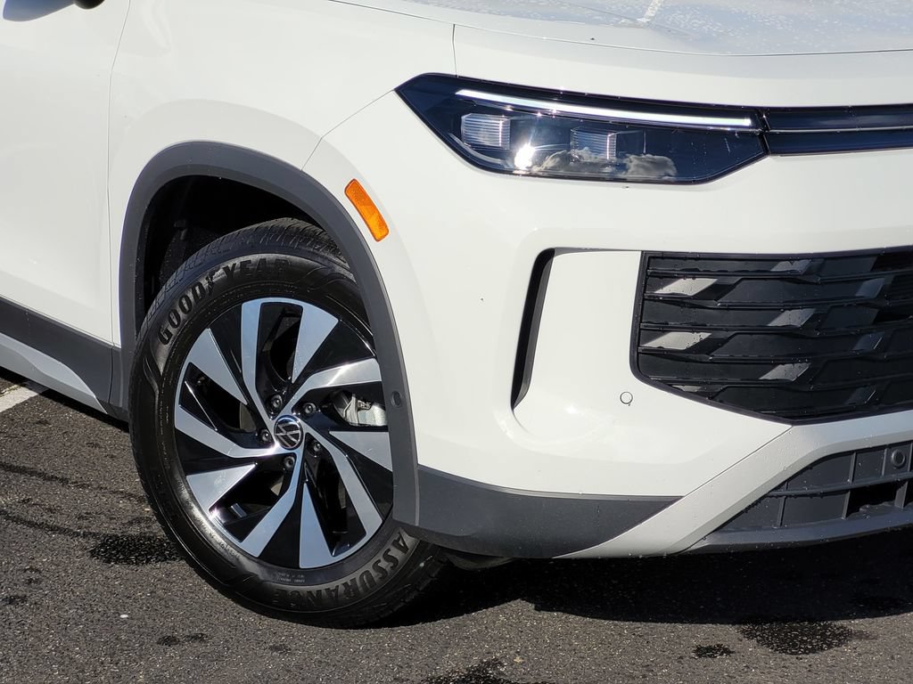 New 2026 Volkswagen Tiguan S FWD image 3