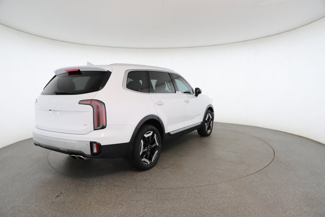 Used 2023 Kia Telluride EX w/ EX Captain's Chair Package image 17