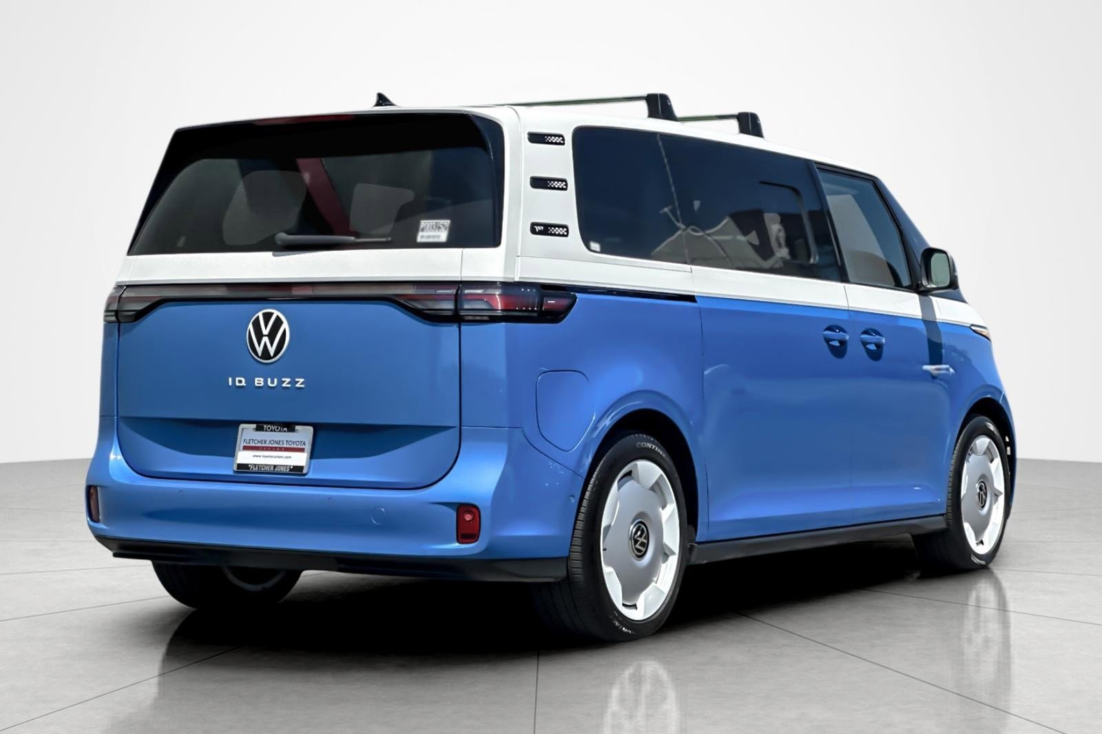 Used 2025 Volkswagen ID. Buzz 1st Edition RWD image 5