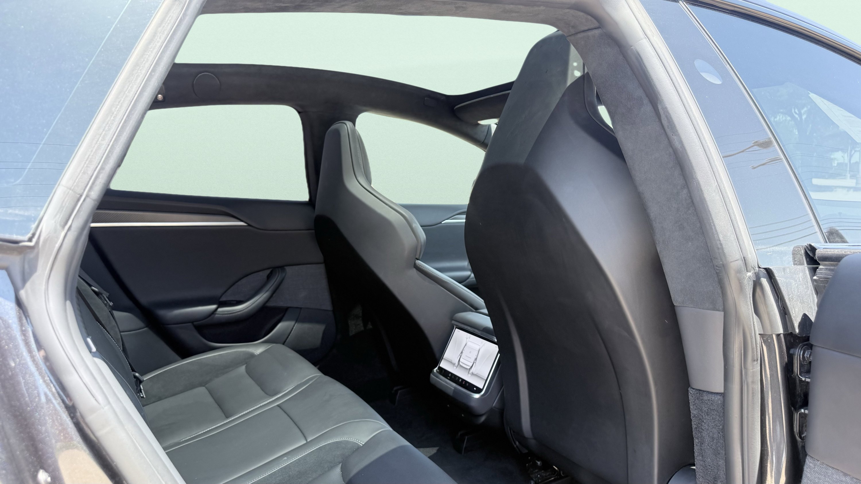 Used 2025 Tesla Model S Plaid AWD/4WD image 39
