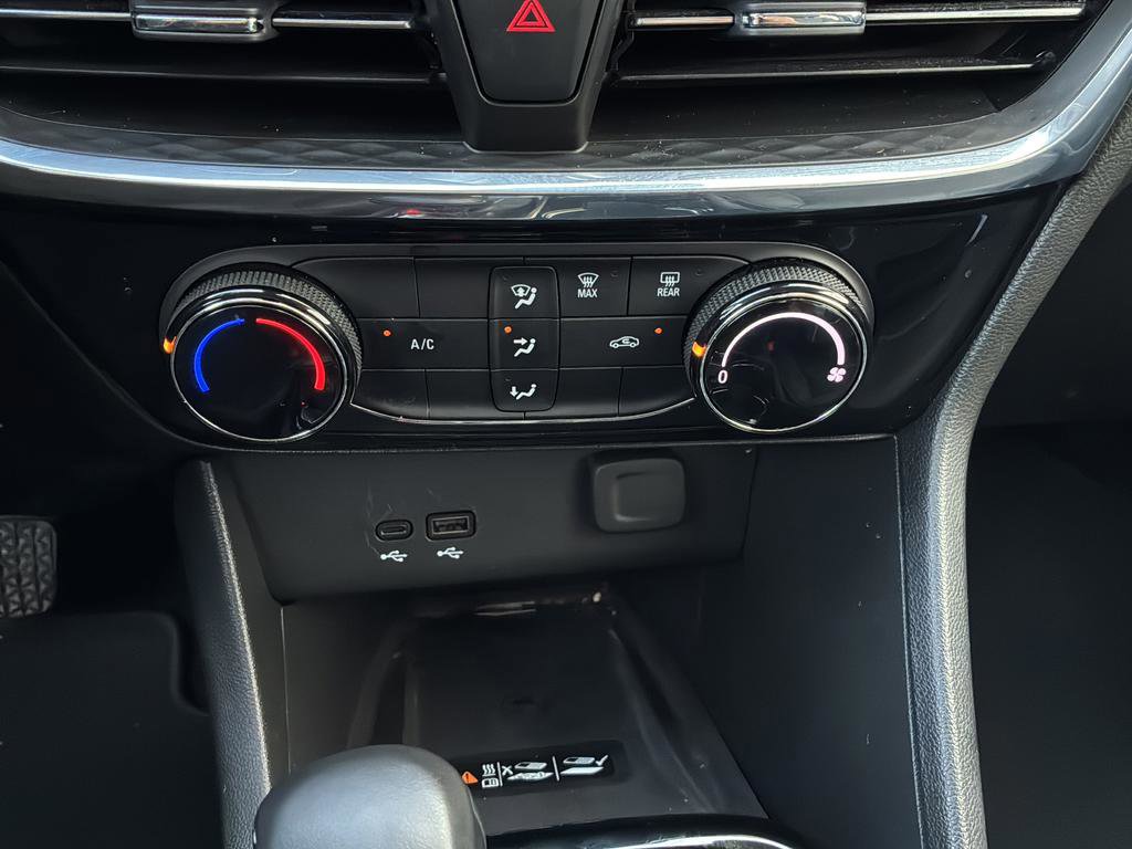 Used 2024 Buick Encore GX Sport Touring w/ Advanced Technology Package image 19