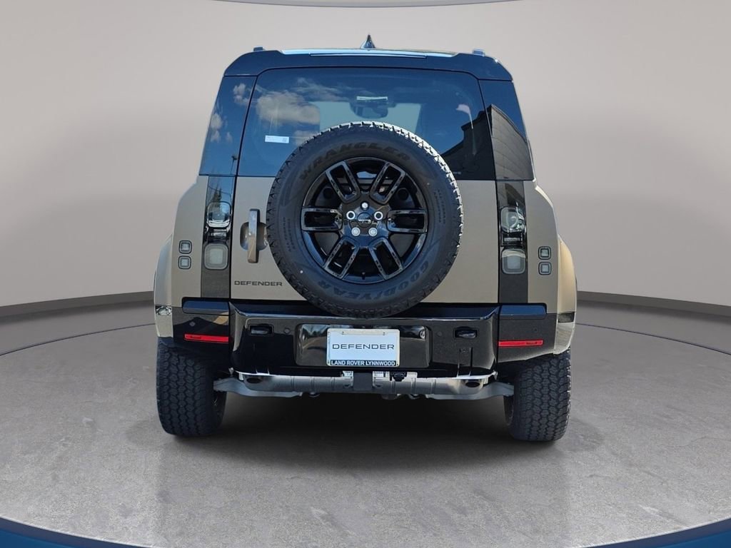 New 2026 Land Rover Defender 110 X-Dynamic SE image 6