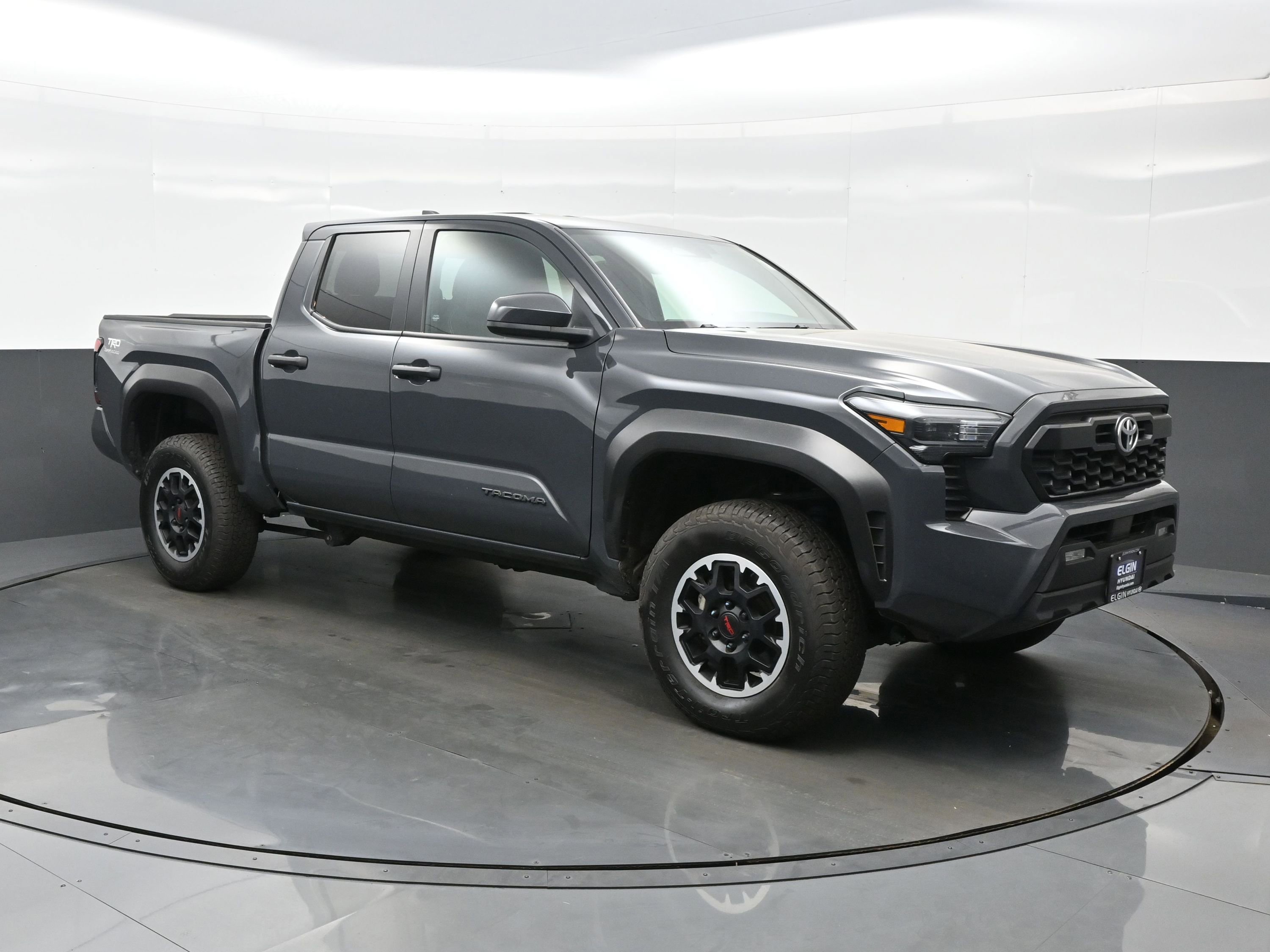 Used 2024 Toyota Tacoma TRD Off-Road image 8