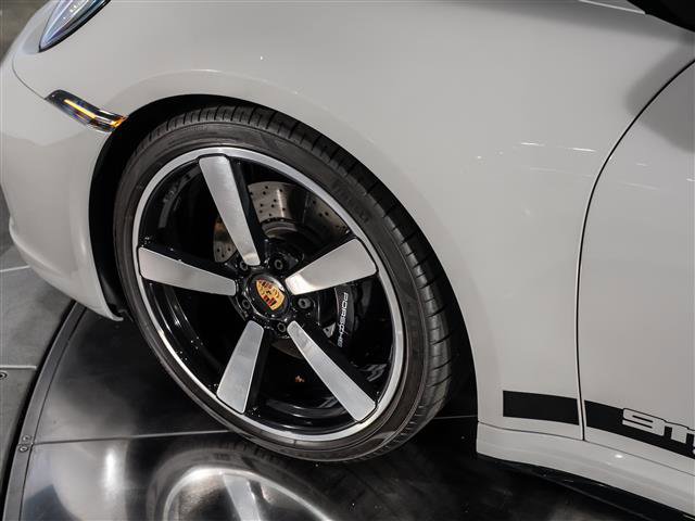 Used 2024 Porsche 911 Carrera 4S image 16