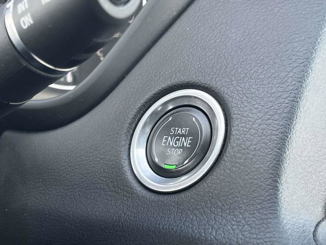 Used 2023 Cadillac XT4 Premium Luxury image 33