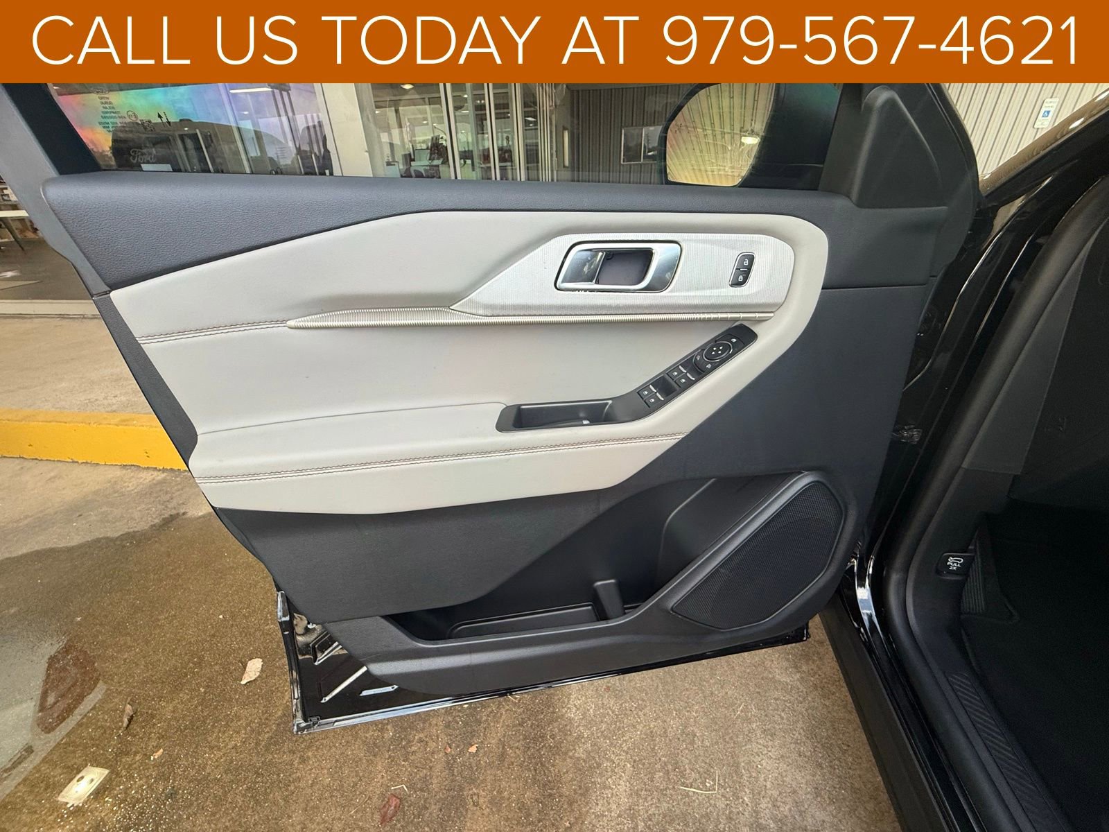 New 2026 Ford Explorer Active image 7