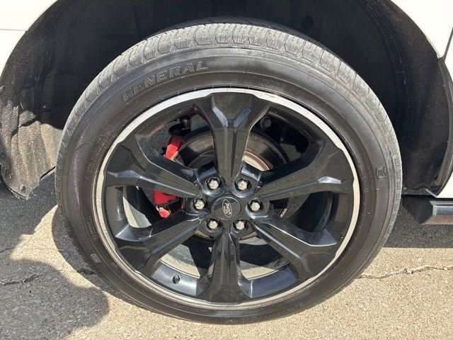 Used 2022 Ford Expedition Max Limited image 9