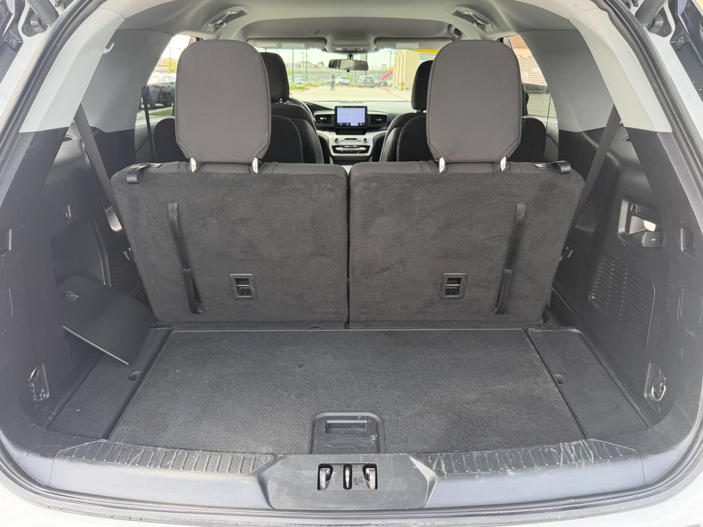 Used 2020 Ford Explorer XLT AWD/4WD image 32