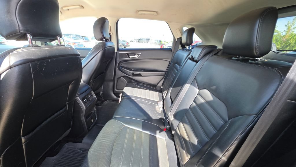 Used 2017 Ford Edge SEL w/ Equipment Group 201A AWD/4WD image 13