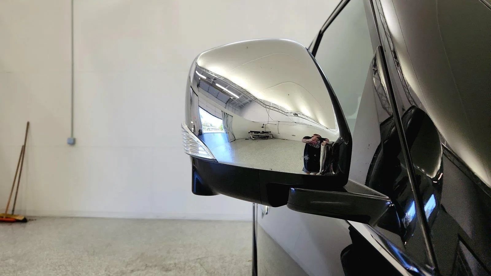 Used 2024 INFINITI QX80 Sensory w/ Cargo Package AWD/4WD image 37
