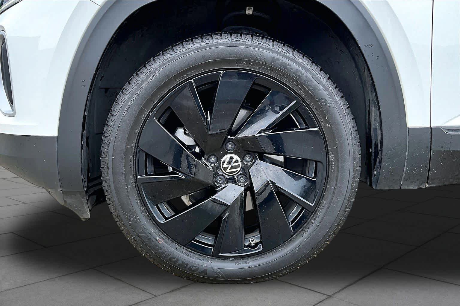 Used 2024 Volkswagen Atlas SE FWD image 5