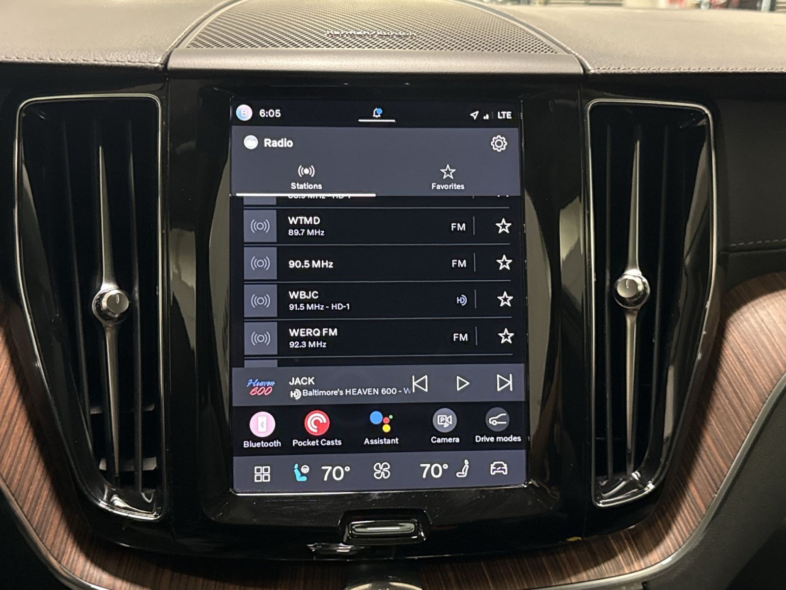 Certified 2023 Volvo XC60 B6 Ultimate w/ Protection Package Premier AWD/4WD image 18
