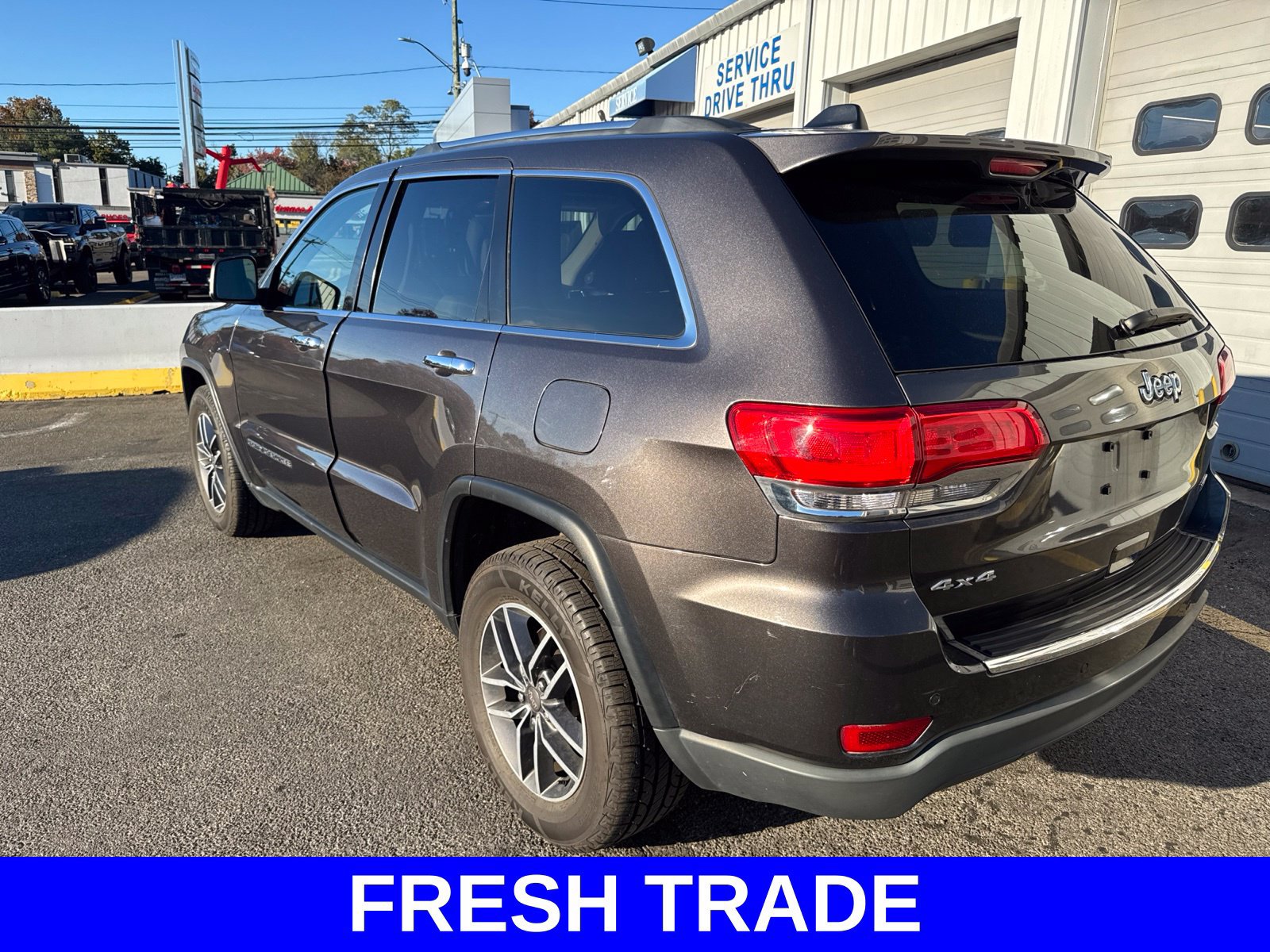 Used 2019 Jeep Grand Cherokee Limited AWD/4WD image 4