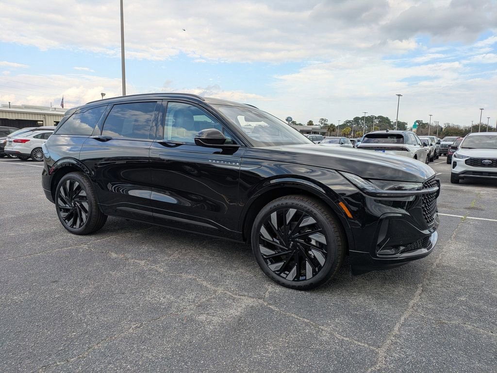 New 2026 Lincoln Nautilus Reserve image 2
