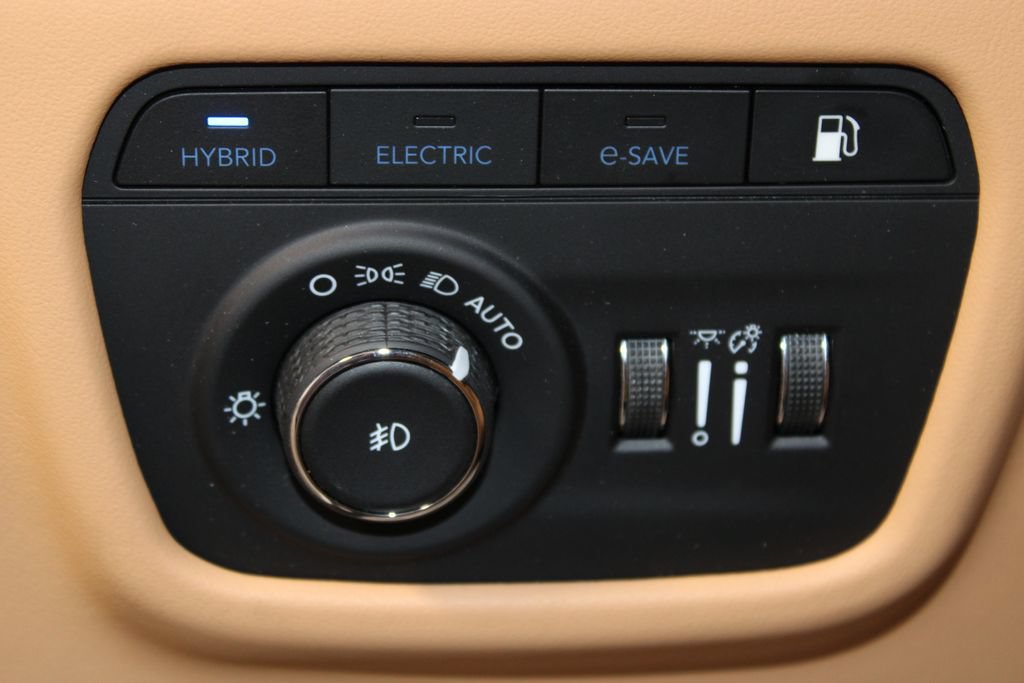 Used 2024 Jeep Grand Cherokee Summit AWD/4WD image 40
