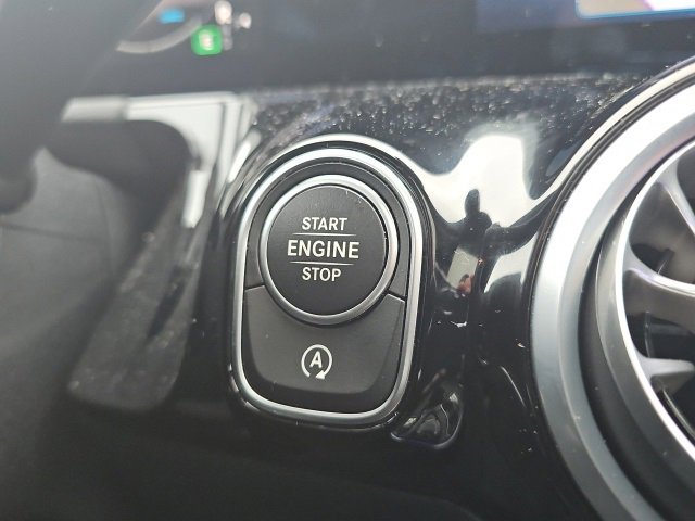 Certified 2025 Mercedes-Benz GLA 250 4MATIC image 29