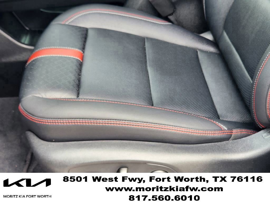 Used 2024 Chevrolet Traverse RS FWD image 24