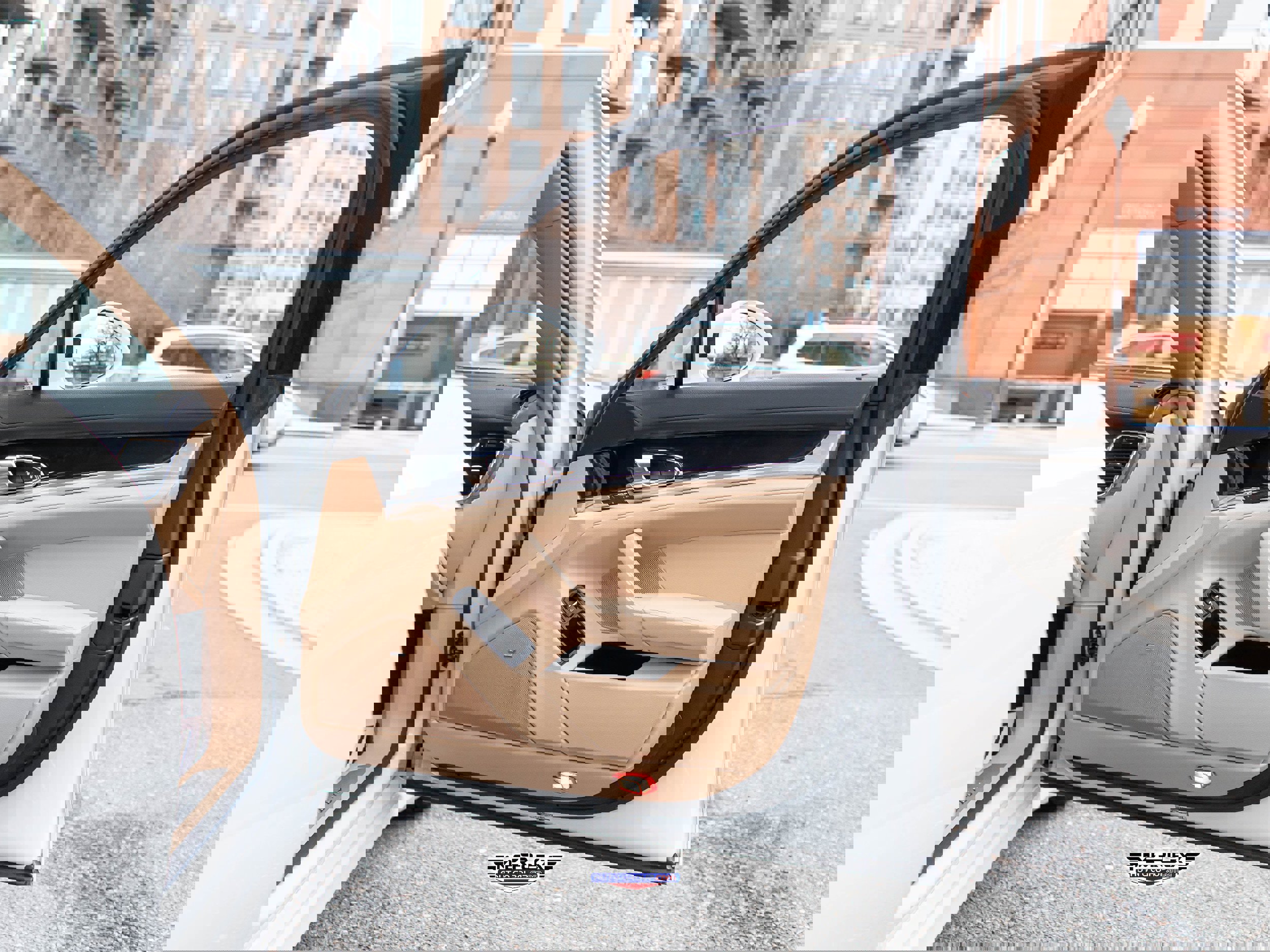 Used 2016 Porsche Panamera 4 image 42