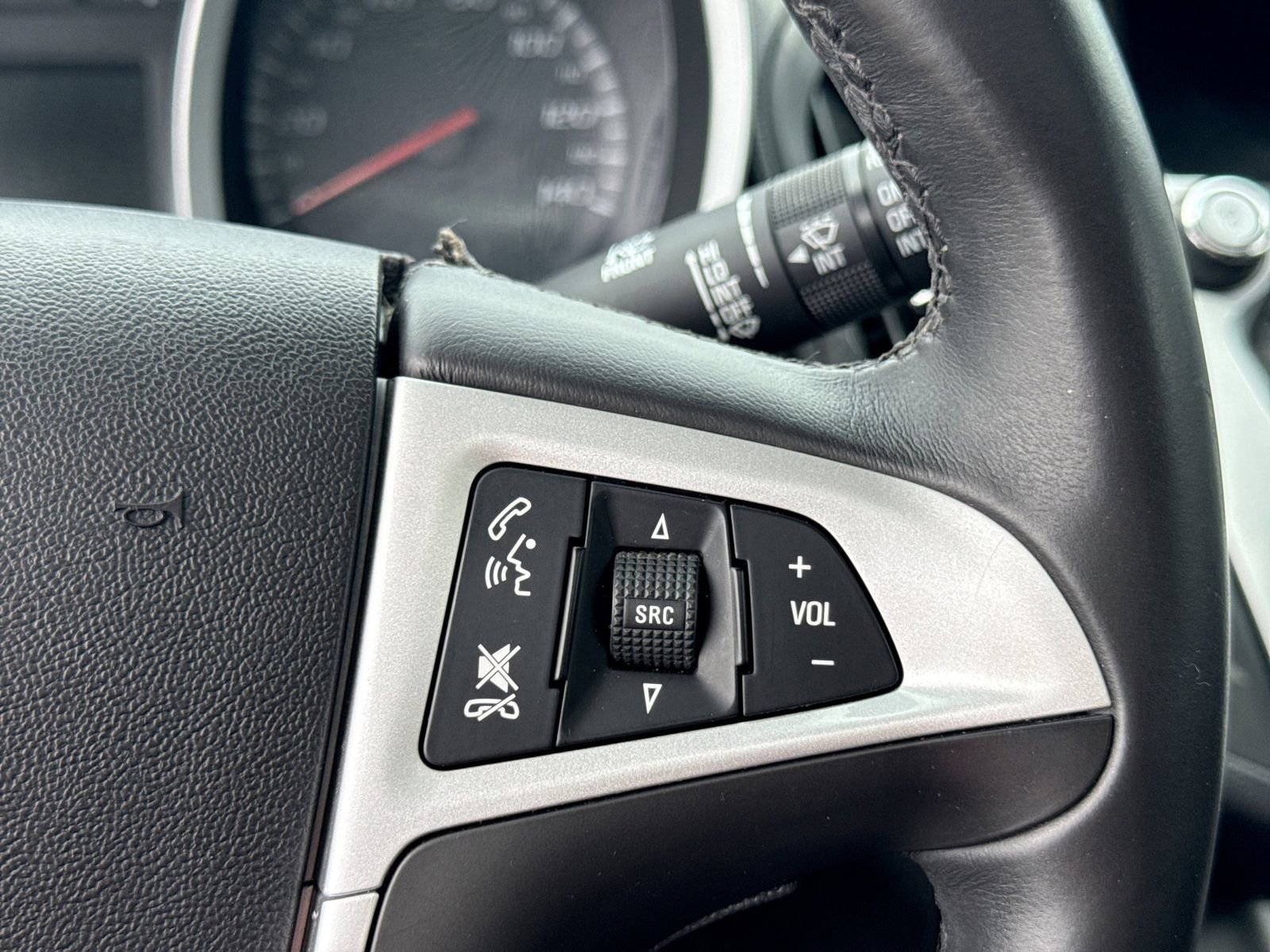 Used 2014 Chevrolet Equinox LTZ AWD/4WD image 23