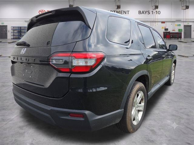 Used 2023 Honda Pilot LX image 6