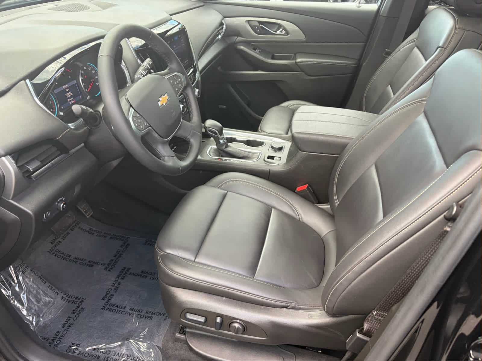 Used 2023 Chevrolet Traverse LT w/ LT Premium Package AWD/4WD image 9