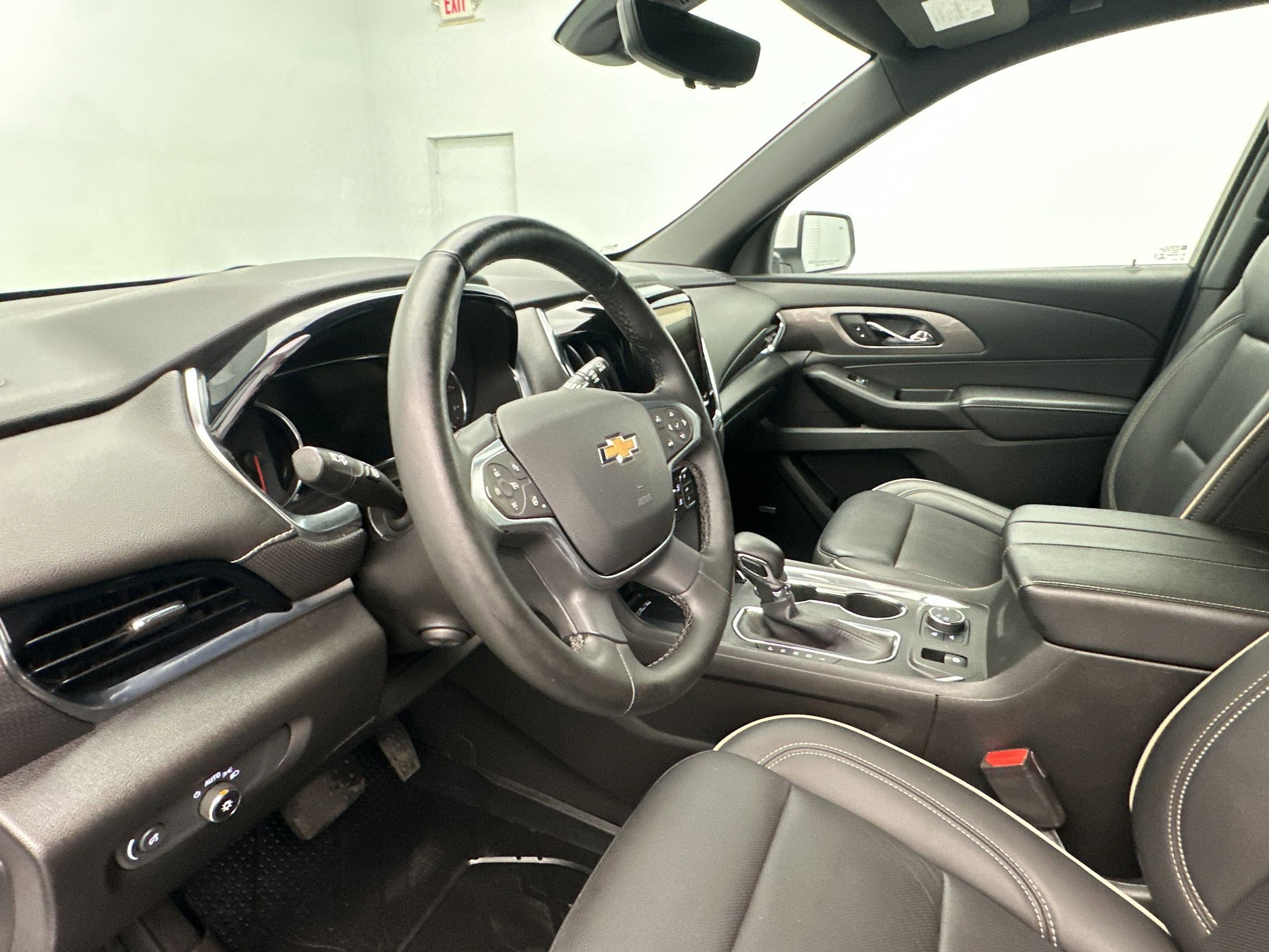 Certified 2023 Chevrolet Traverse Premier w/ LPO, Floor Liner Package AWD/4WD image 4
