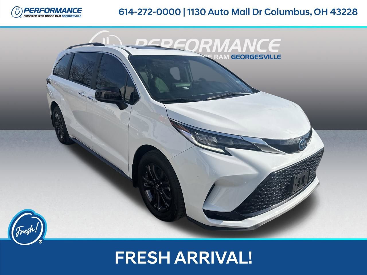 Used 2024 Toyota Sienna XSE image 1
