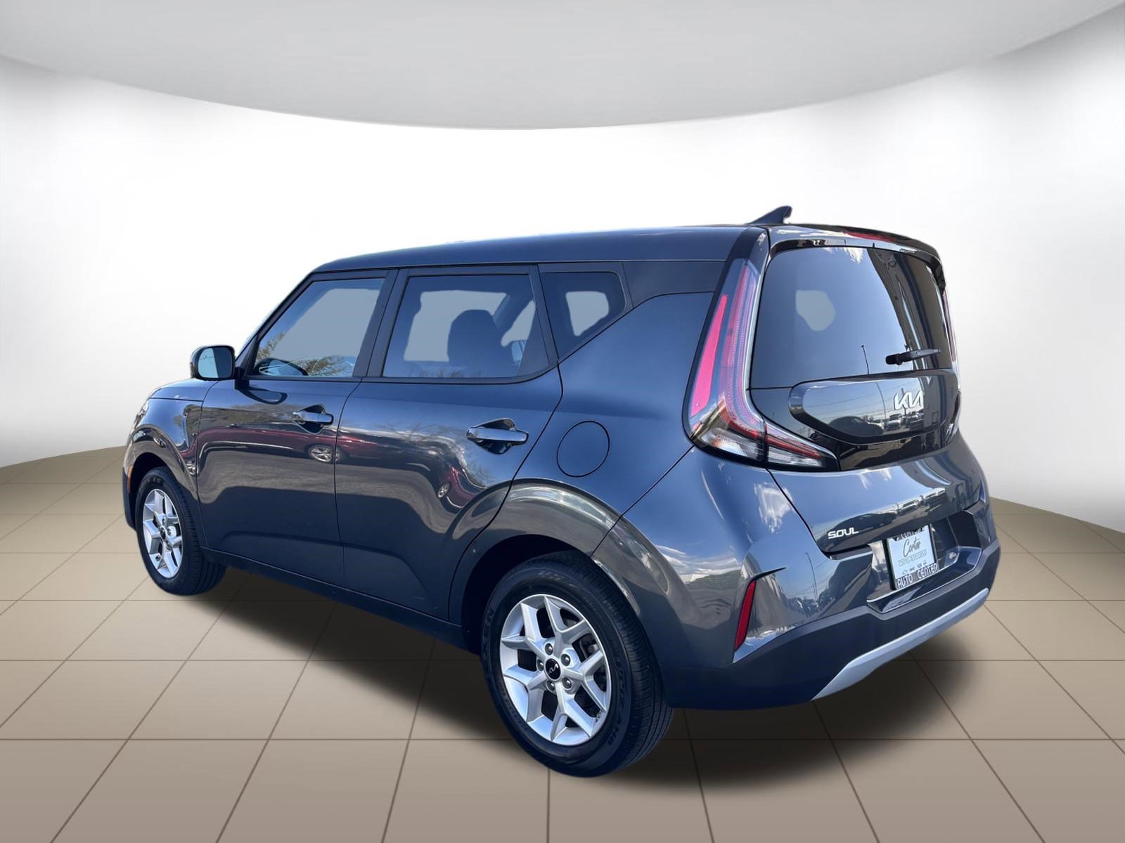 Used 2025 Kia Soul LX w/ LX Technology Package FWD image 5