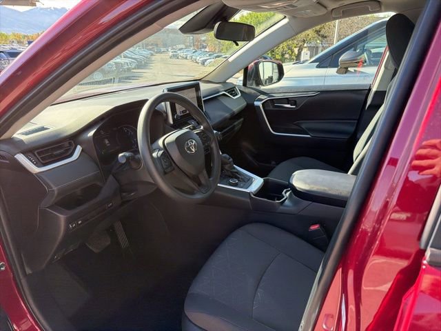Used 2024 Toyota RAV4 XLE w/ Convenience Package image 11